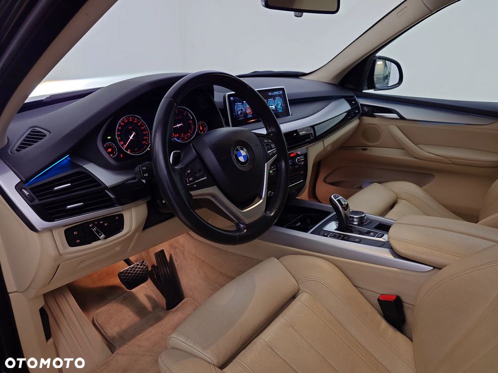 BMW X5 xDrive25d - 8