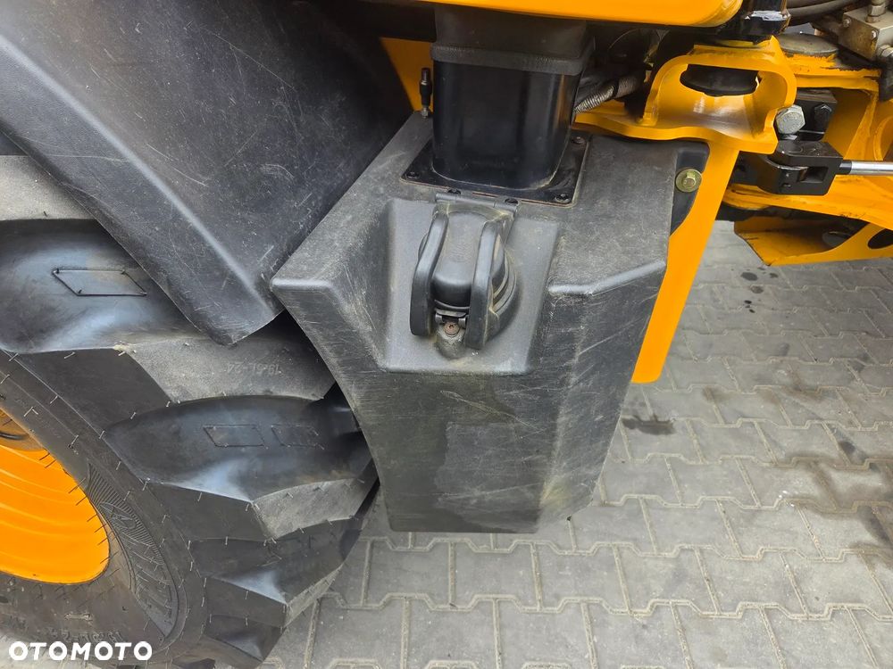 JCB TM 320 S  542. 70 MANITOU - 32