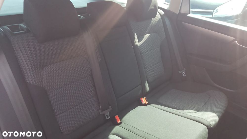 Volkswagen Passat 1.4 TSI Highline - 22