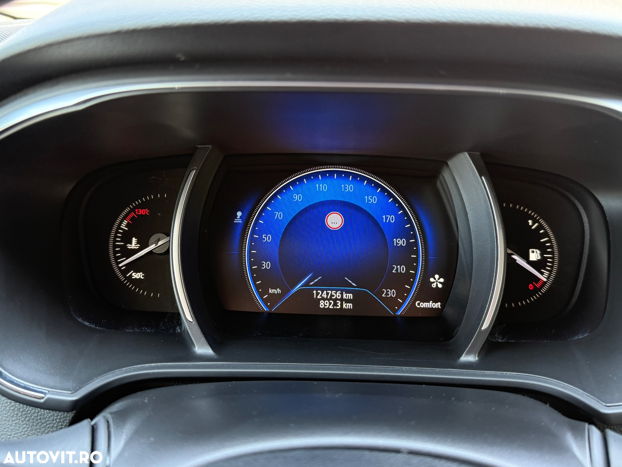 Renault Megane ENERGY dCi 130 BOSE EDITION - 12