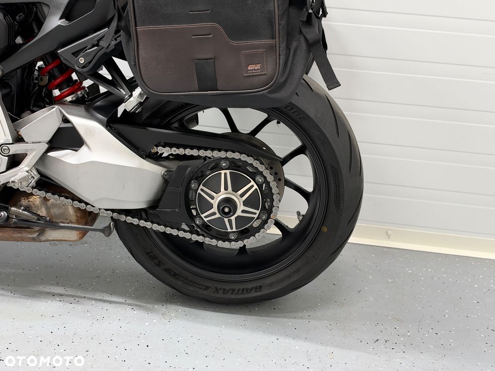 Honda CB - 22