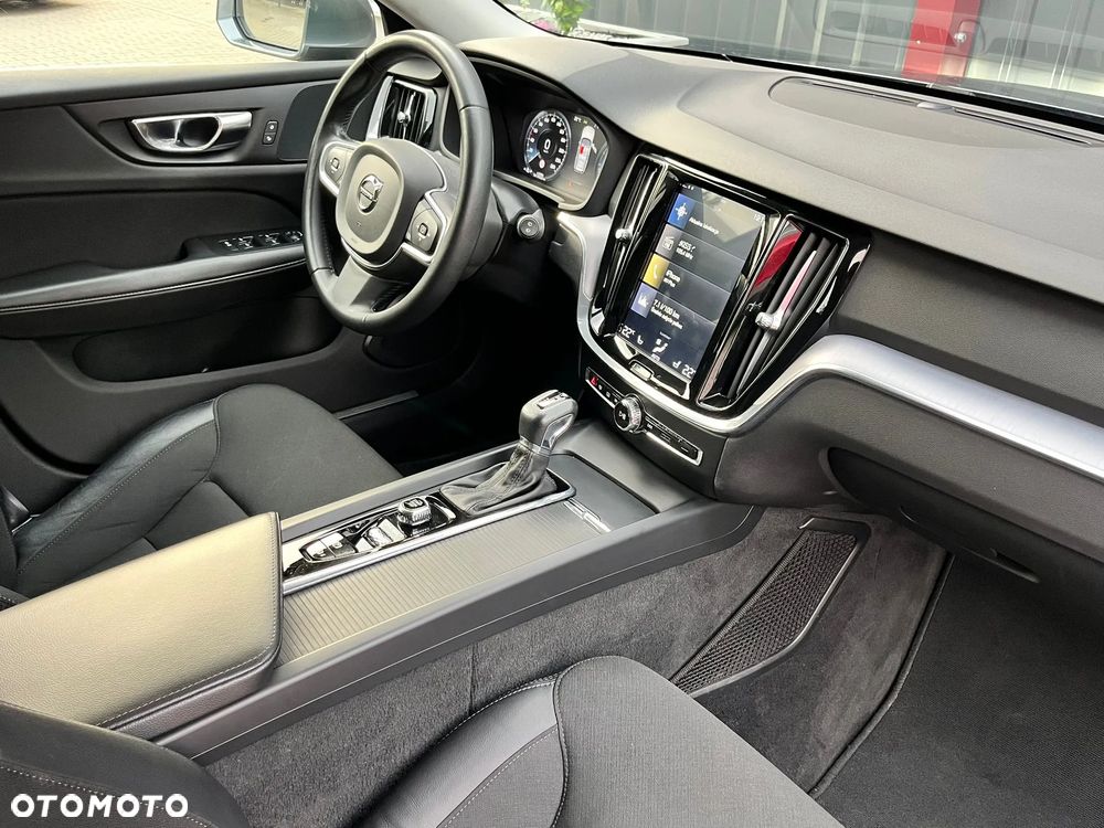 Volvo V60 D4 Momentum Pro - 15