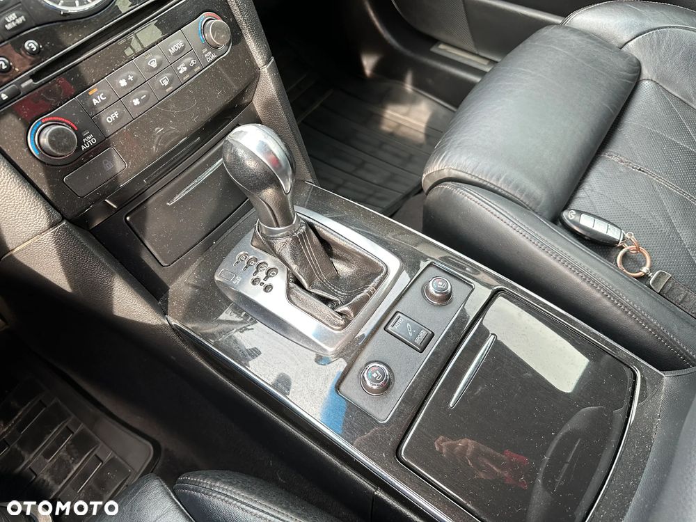 Infiniti FX - 16