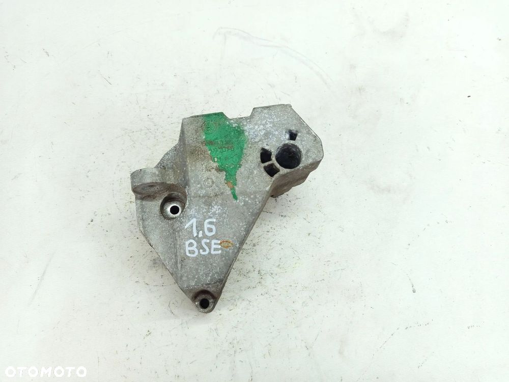 ŁAPA SILNIKA MOCOWANIE WSPORNIK AUDI A3 8P GOLF V 1.6 KOD BSE 06F199207D - 1