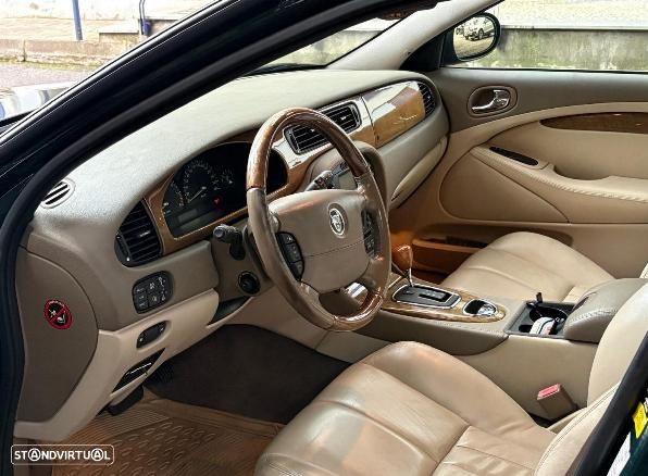 Jaguar S-Type 3.0 V6 Executive Auto. - 4