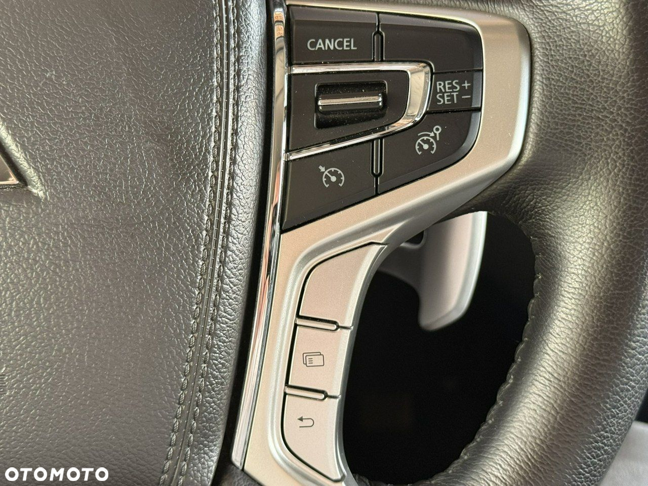 Mitsubishi L200 2.2 d DC Instyle Plus - 27