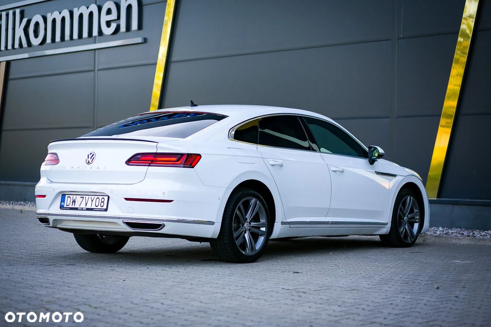 Volkswagen Arteon 2.0 TDI SCR R-Line DSG - 23