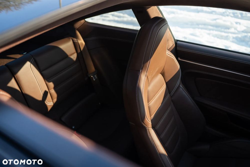 Porsche 911 Turbo S - 30