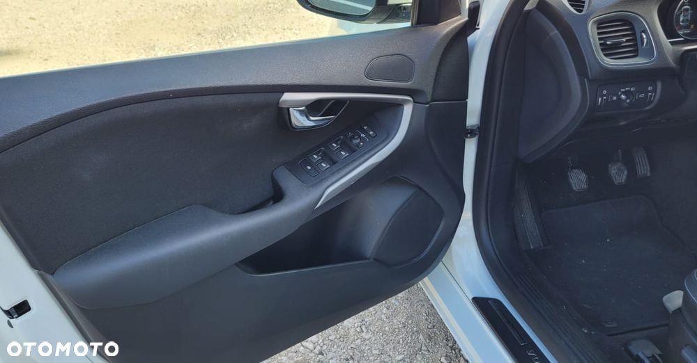 Volvo V40 - 26