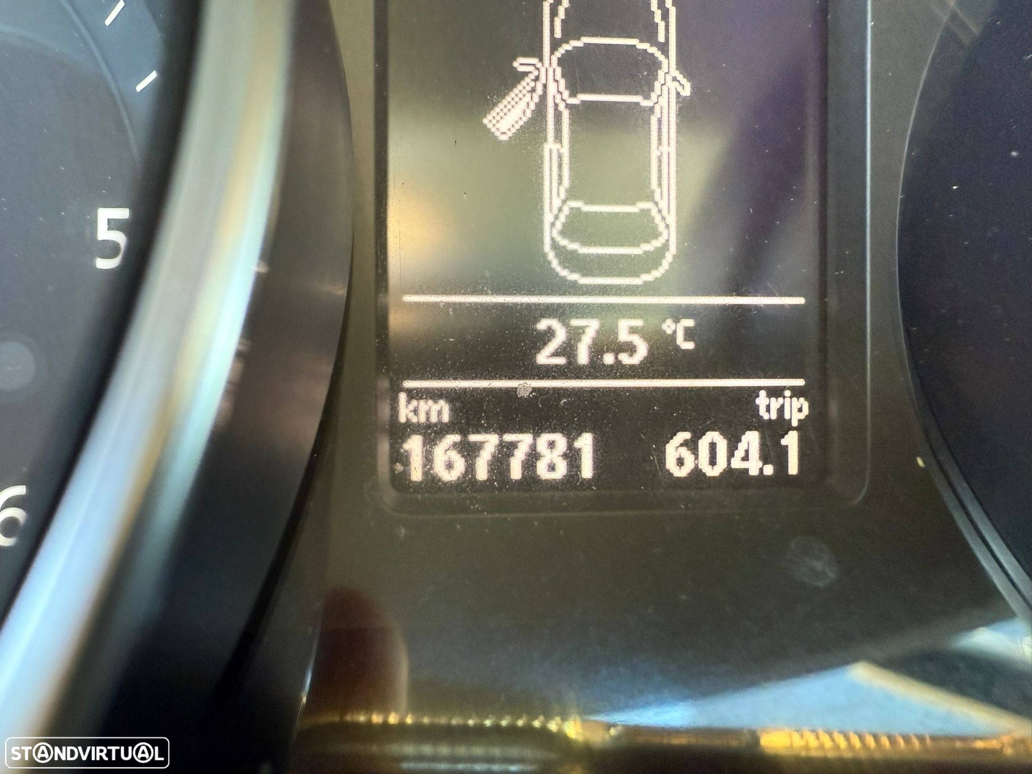 VW Jetta 2.0 TDI Confortline - 16