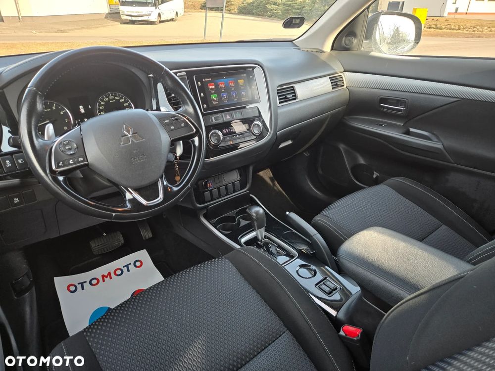 Mitsubishi Outlander 2.0 2WD CVT Diamant - 10