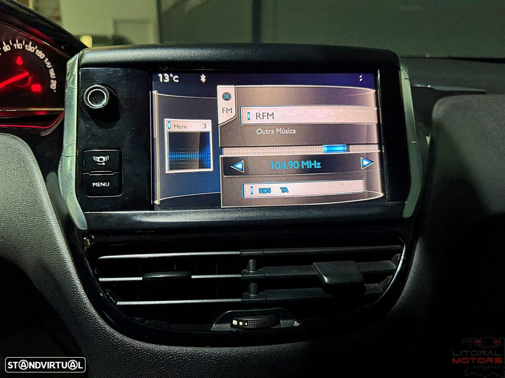 Peugeot 208 1.4 HDi SE Style - 26