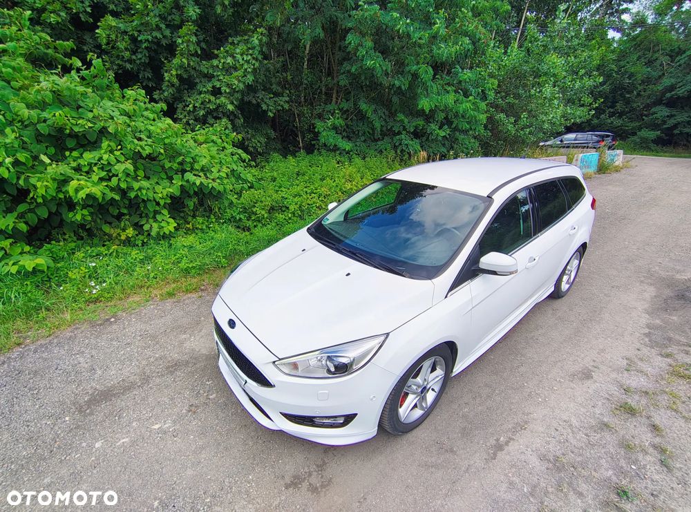 Ford Focus 1.5 EcoBoost Titanium ASS PowerShift - 4