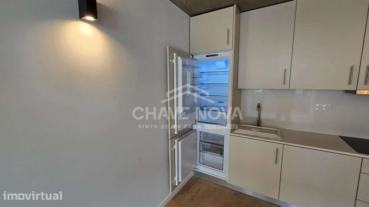 Apartamento T1 c/Varanda em Monte dos Burgos - Grande imagem: 5/24