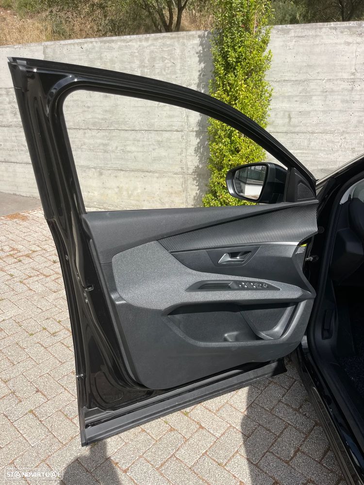 Peugeot 3008 PureTech 130 Stop & Start GPF EAT8 Active Business-Pack - 12