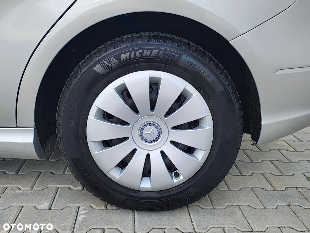 Mercedes-Benz Klasa B 180 (BlueEFFICIENCY) 7G-DCT - 30