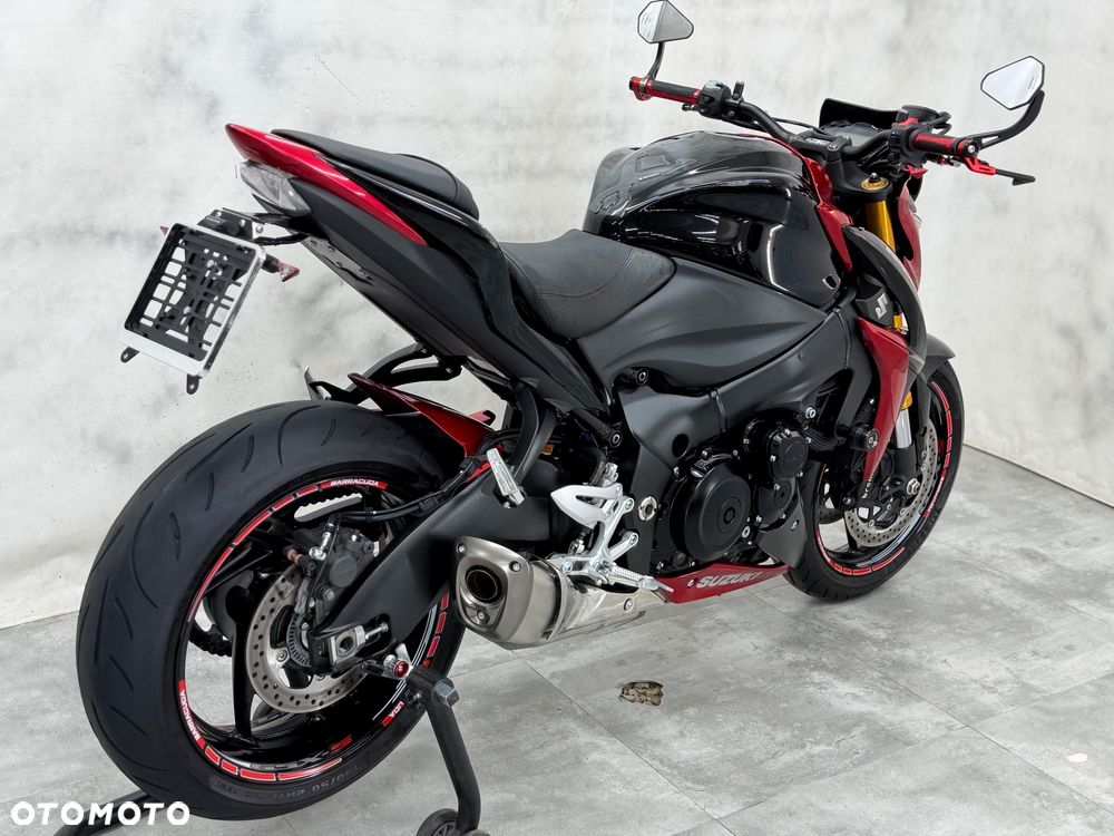Suzuki GSX 1000 - 15