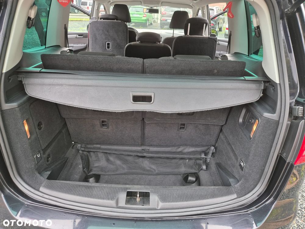 Volkswagen Sharan 2.0 TDI DPF BlueMotion Comfortline - 26