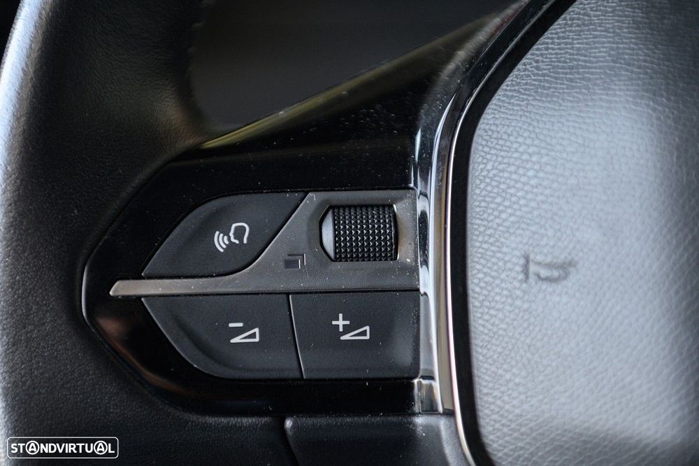 Peugeot 208 1.2 PureTech Active - 33