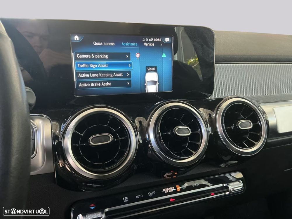 Mercedes-Benz GLB 200 - 7
