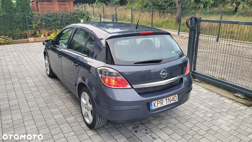 Opel Astra 1.6 Enjoy - 4