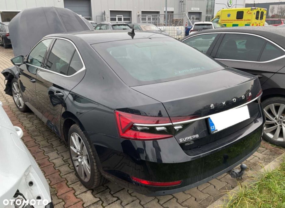 Skoda Superb 2.0 TSI DSG Ambition - 5