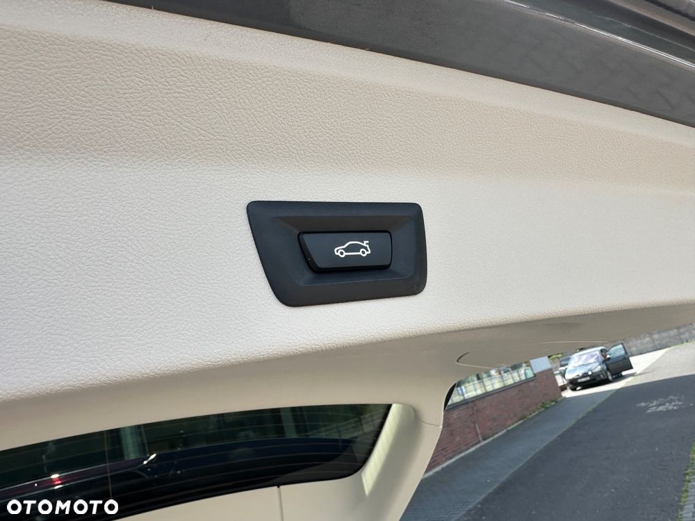BMW X3 xDrive20d - 25