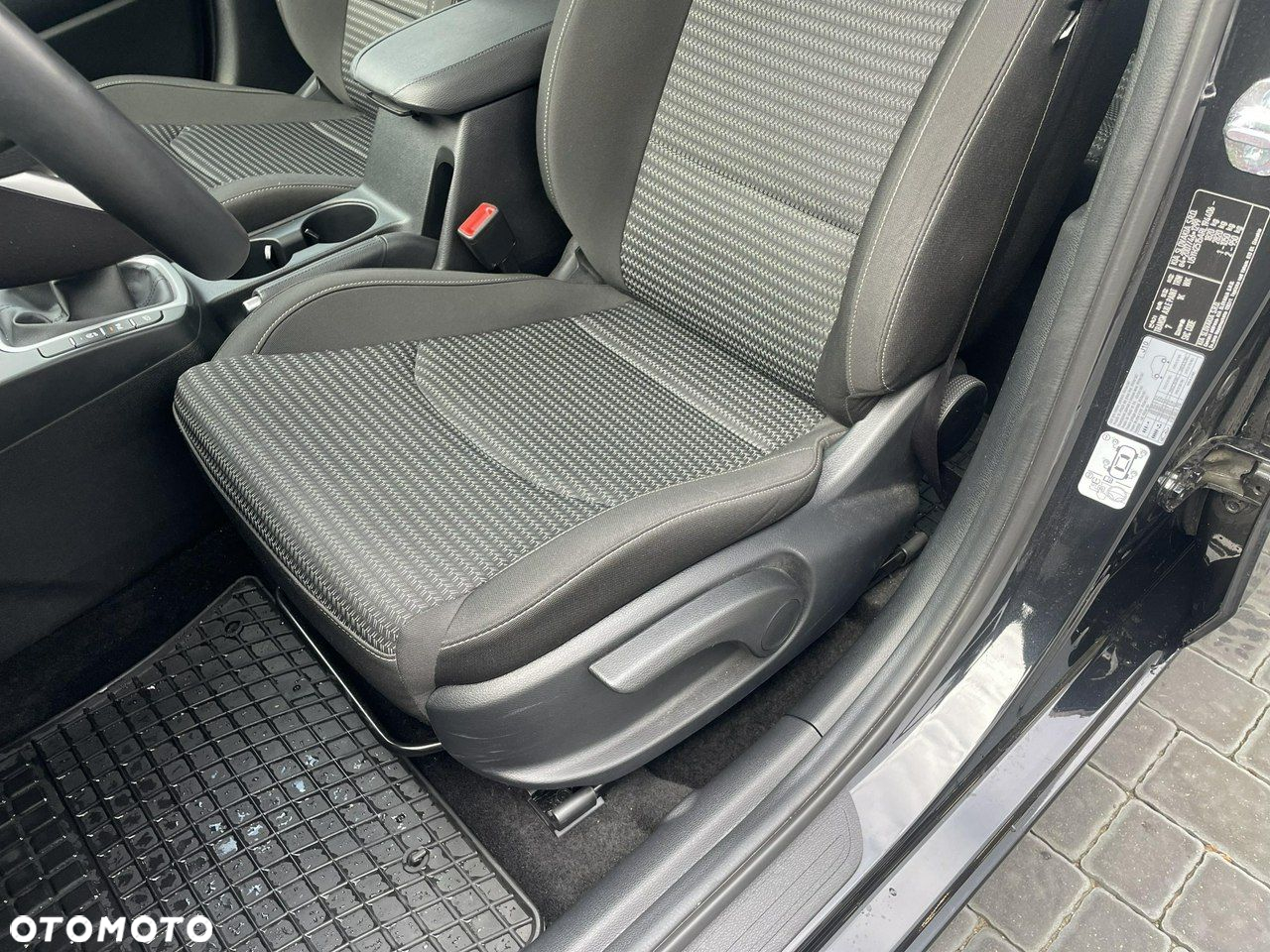 Kia Ceed - 12