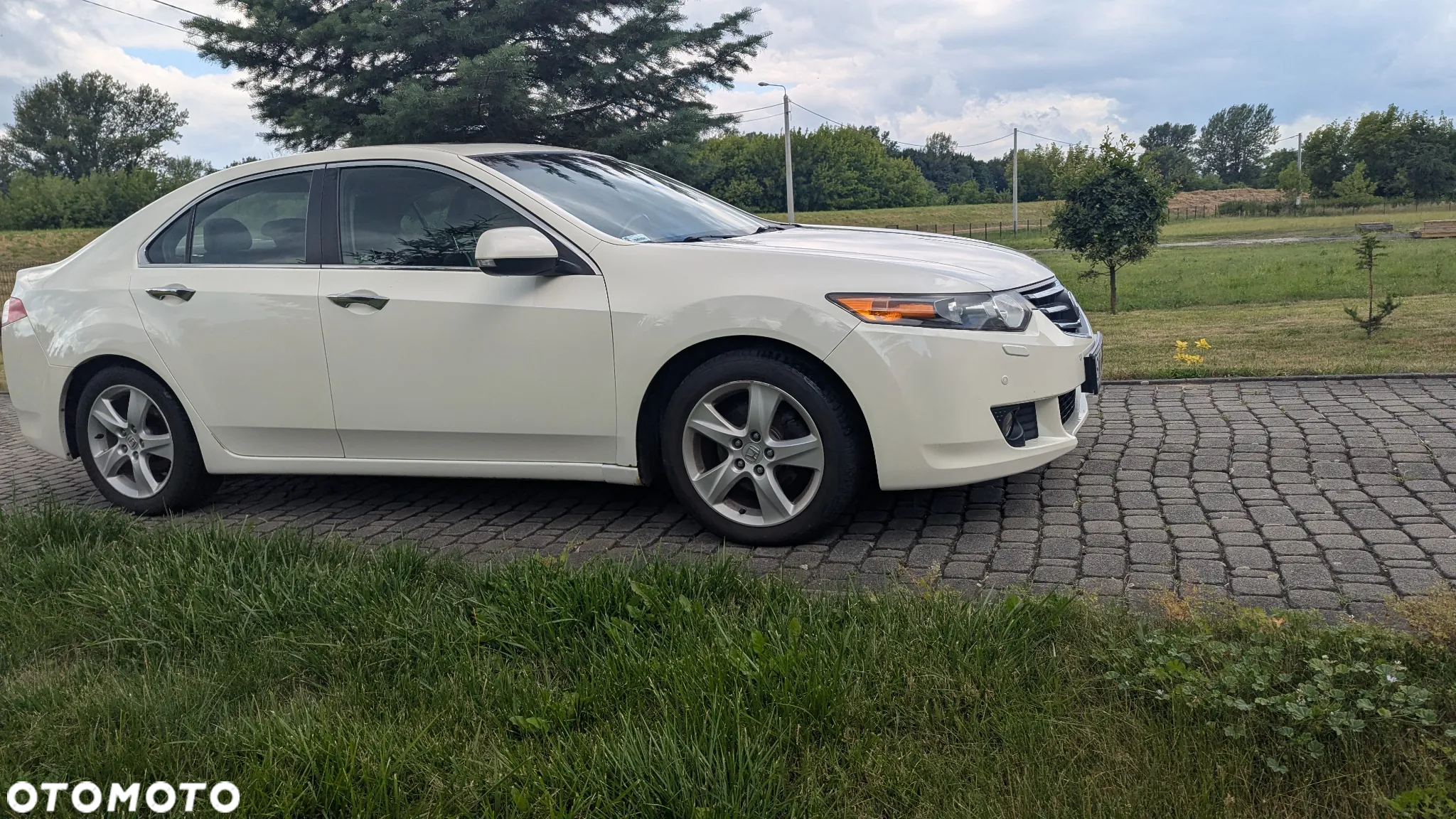Honda Accord 2.0 Executive Nav - 3