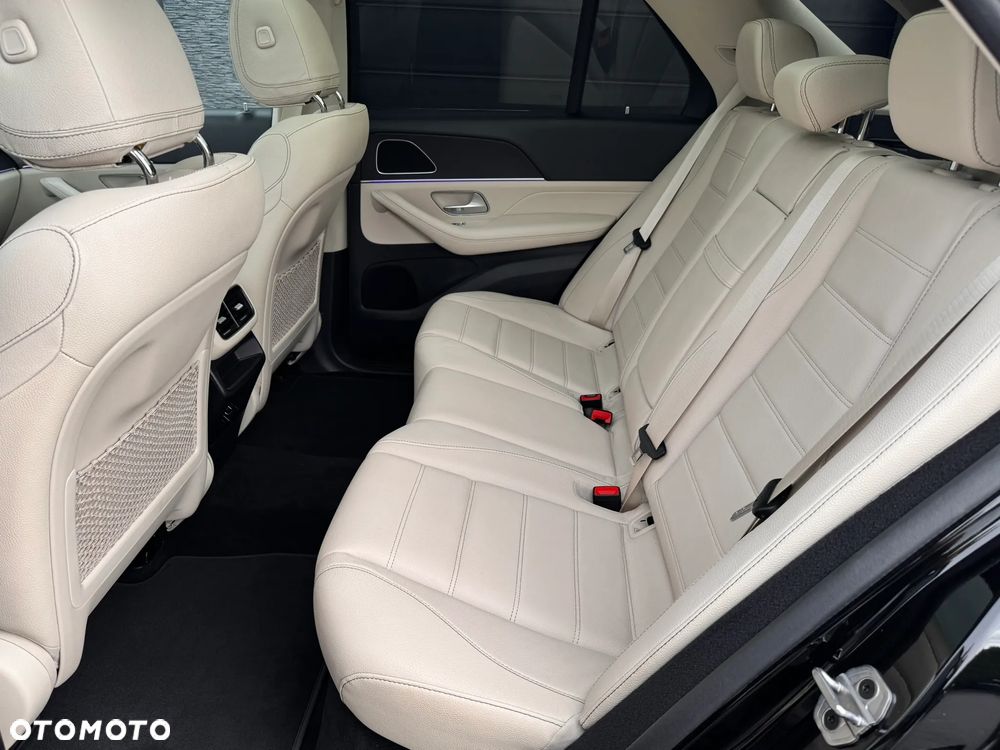 Mercedes-Benz GLE 300 d 4Matic 9G-TRONIC AMG Line - 17