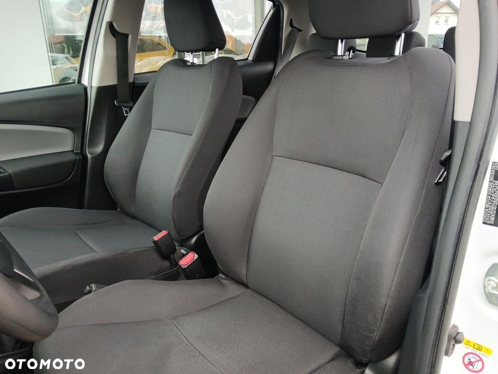 Toyota Yaris - 37
