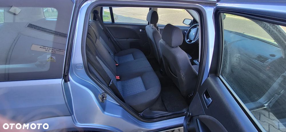 Ford Mondeo 1.8 Ambiente - 13