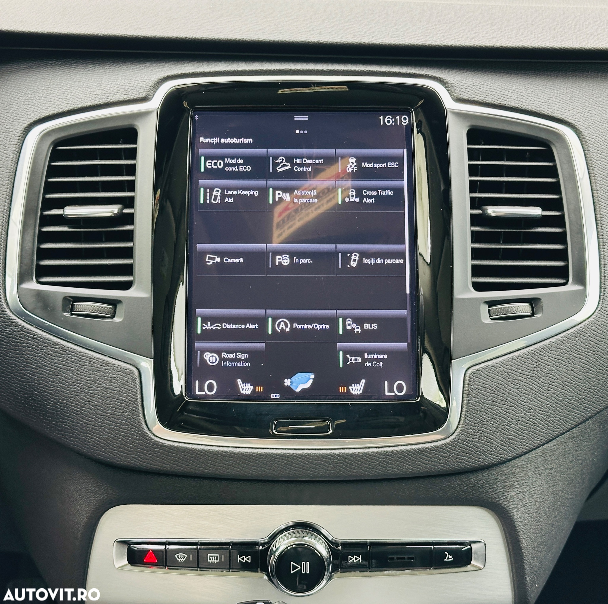 Volvo XC 90 D5 AWD Geartronic Momentum - 29