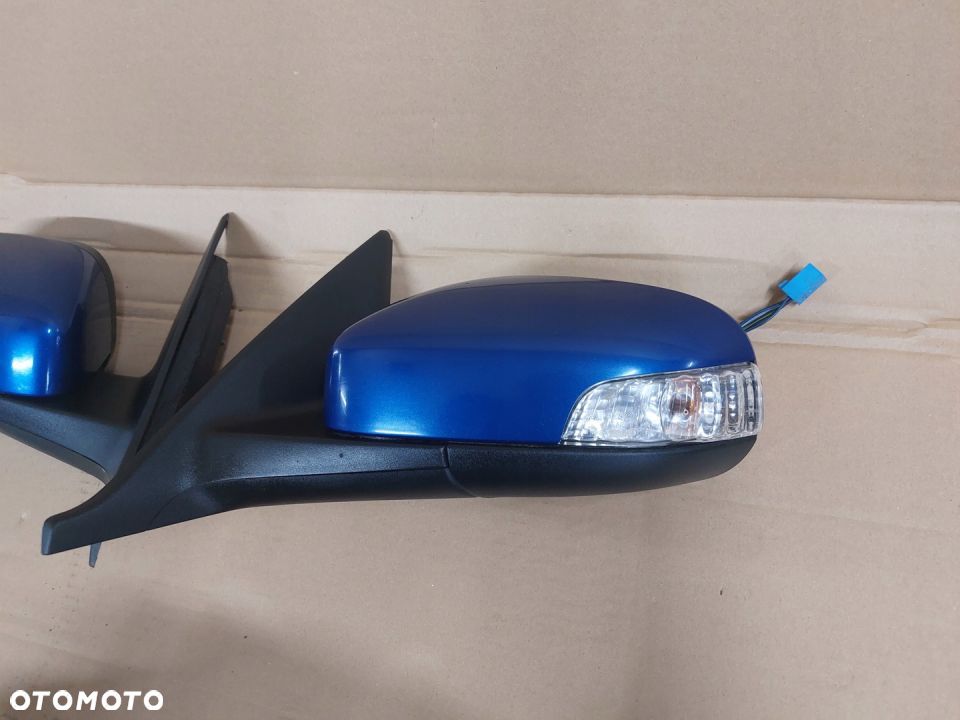 PRAWE LUSTERKO VOLVO V50 S40 II 8 PIN EUROPA - 2