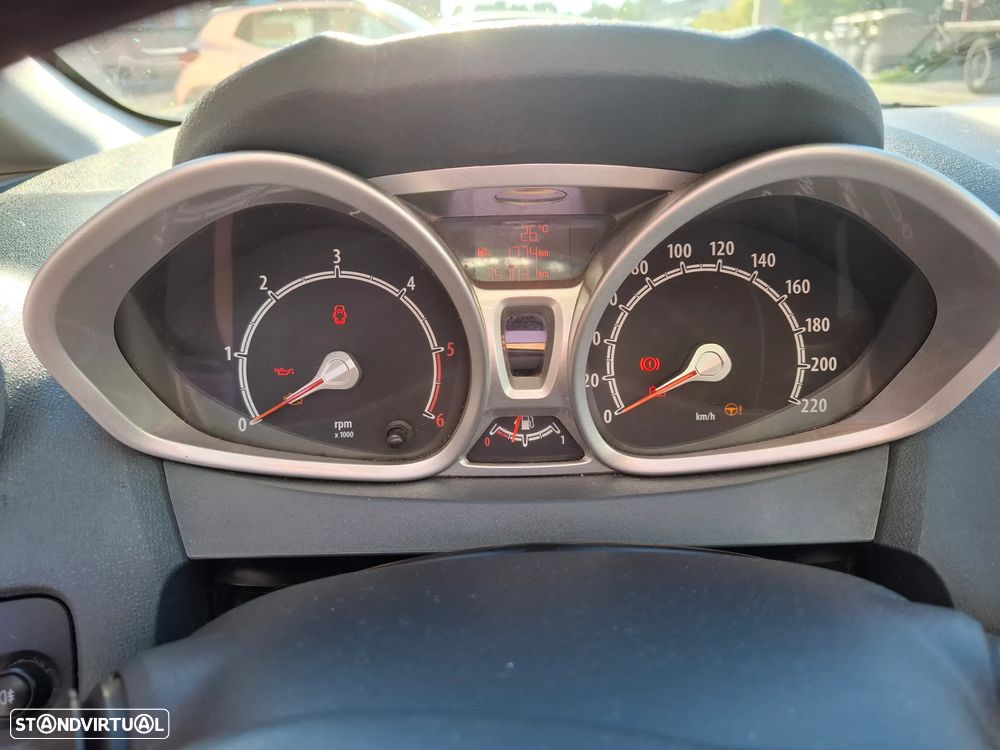 Ford Fiesta 1.6 TDCI Titanium - 4