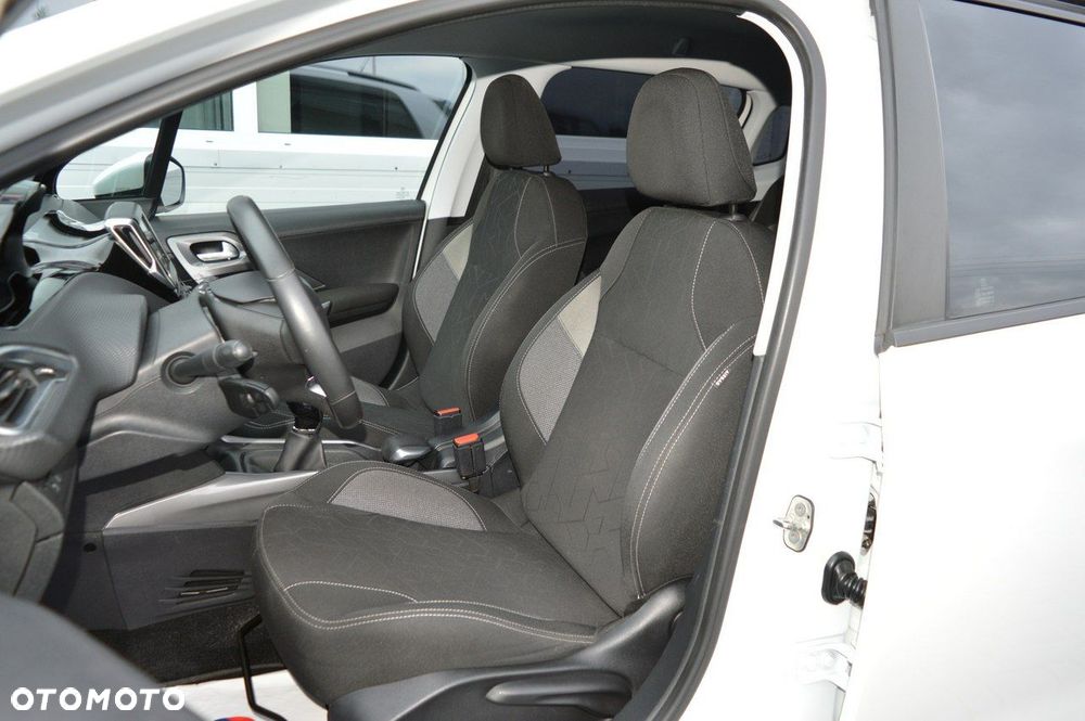 Peugeot 2008 1.2 Pure Tech Access - 20