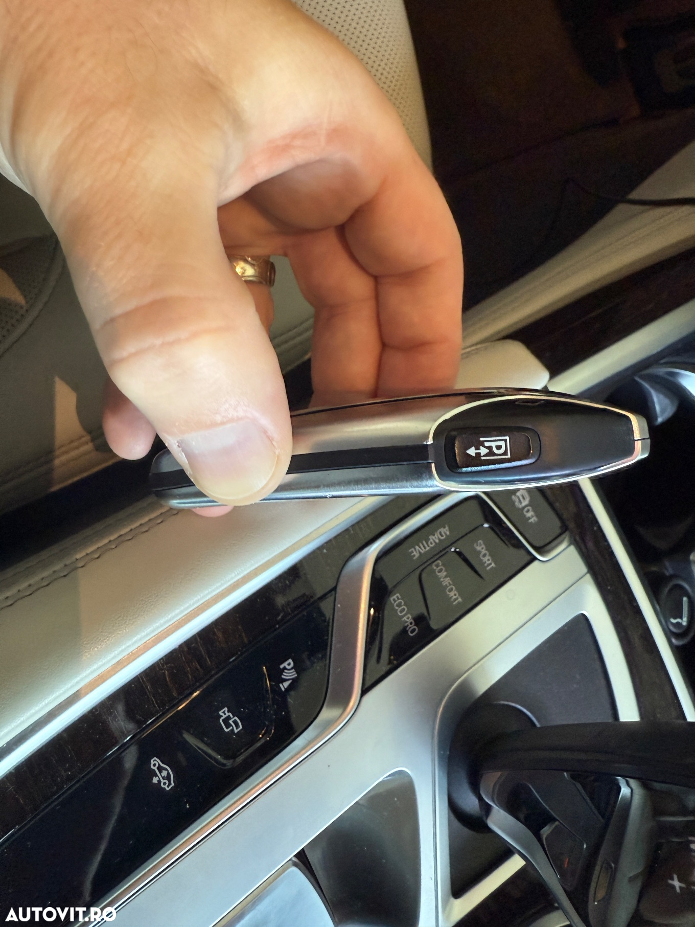 BMW Seria 7 750Li xDrive - 38