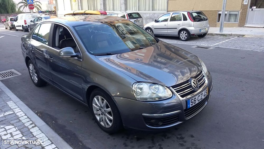 VW Jetta 1.9 TDi Confortline - 1