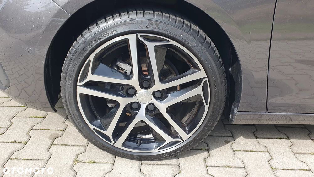 Peugeot 308 1.2 PureTech GPF Allure Pack S&S - 5