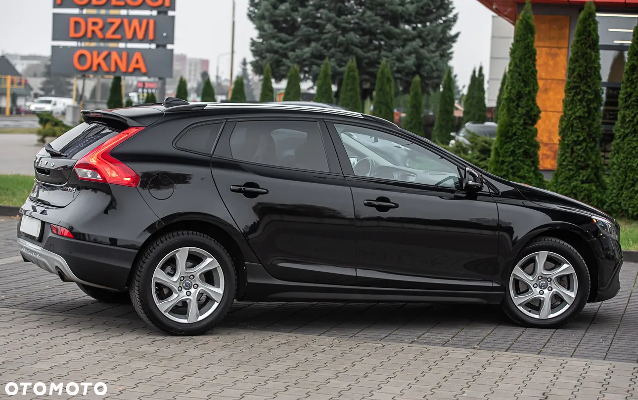 Volvo V40 Cross Country - 14