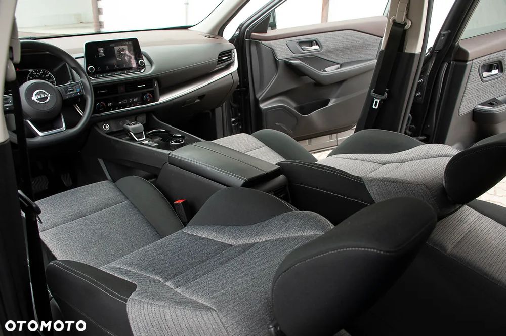 Nissan Rogue - 22
