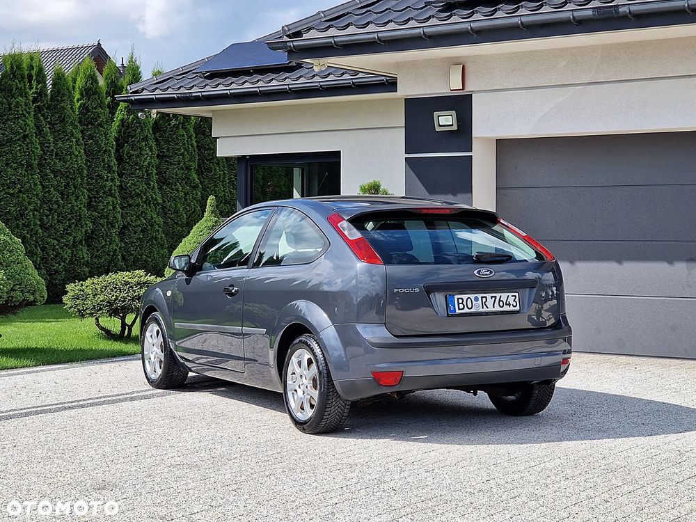 Ford Focus 1.6 16V Ambiente - 21