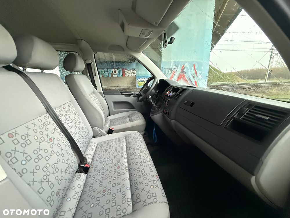 Volkswagen Transporter Caravelle Kurz Trendline - 10