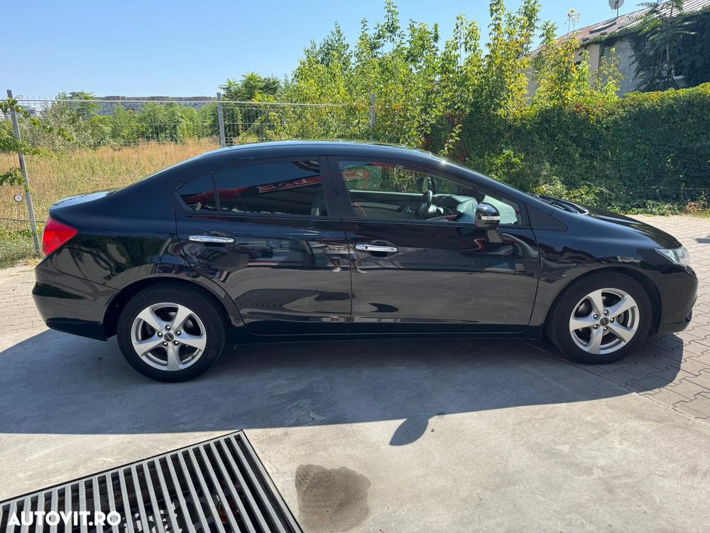 Honda Civic 1.8 MT ES - 5