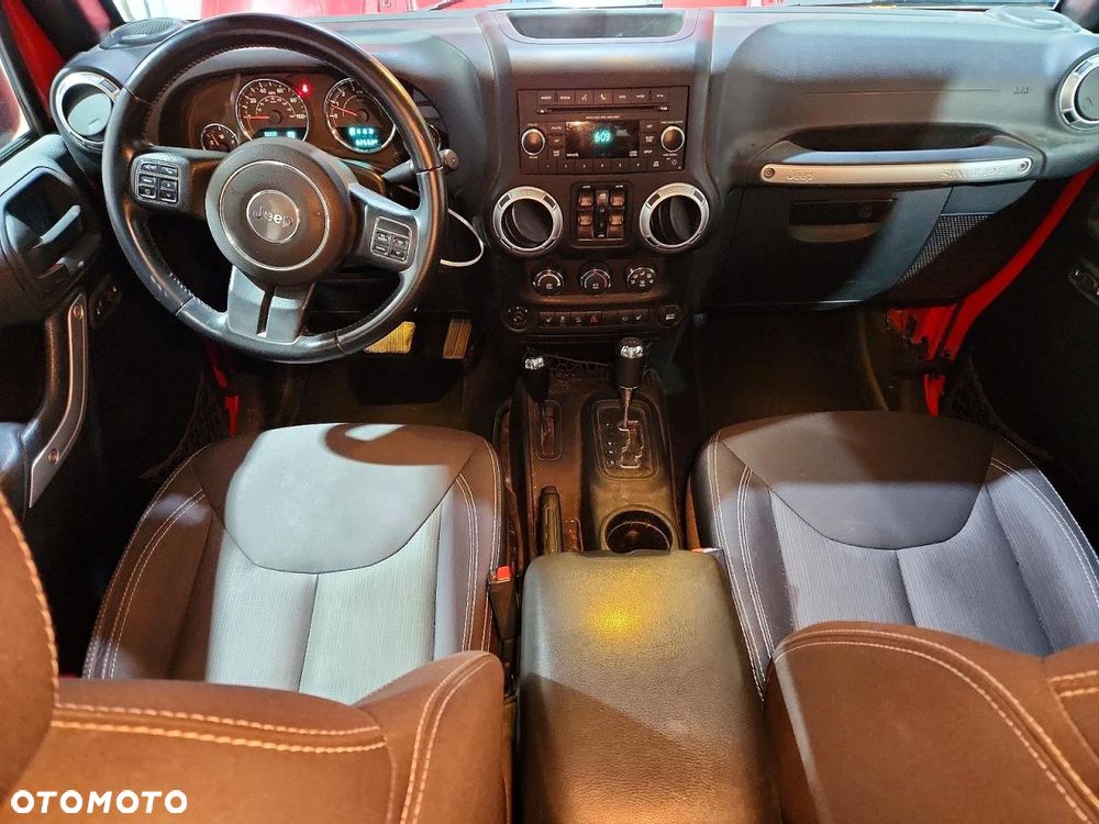 Jeep Wrangler - 9