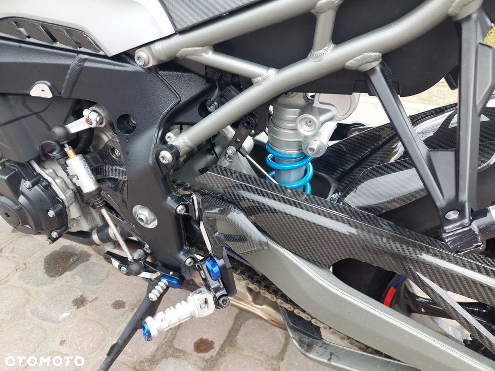 BMW S - 24