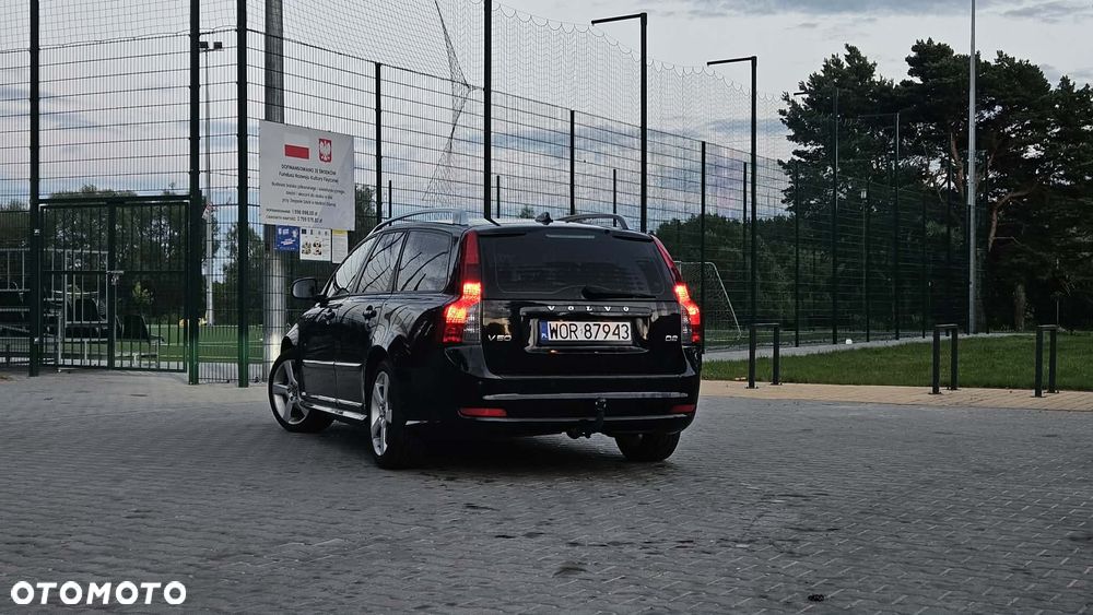 Volvo V50 D2 R-Design - 5