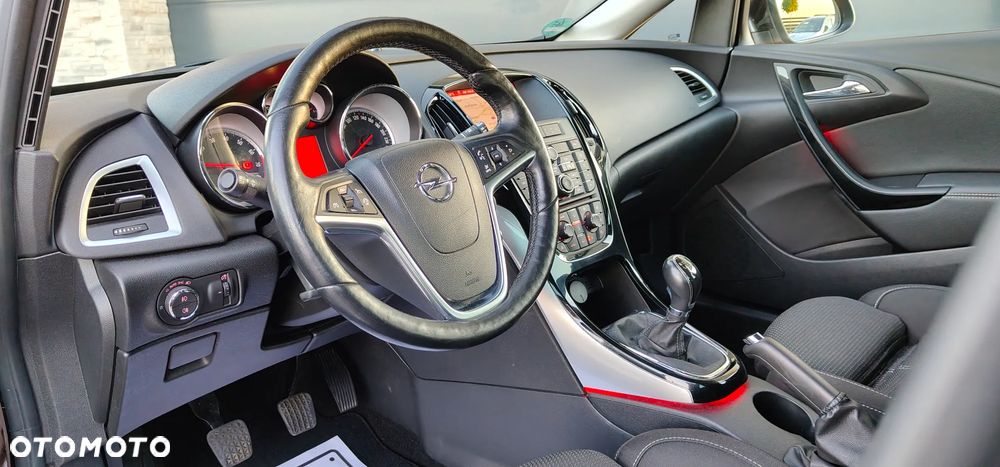 Opel Astra 1.4 Turbo Exklusiv - 18