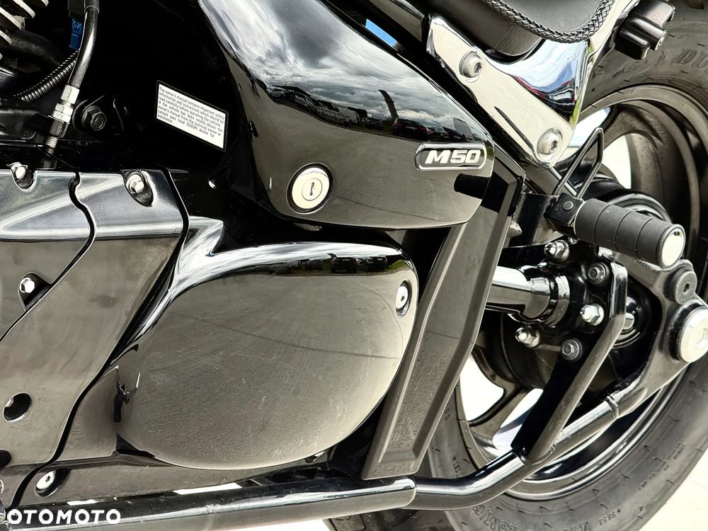 Suzuki Boulevard - 34