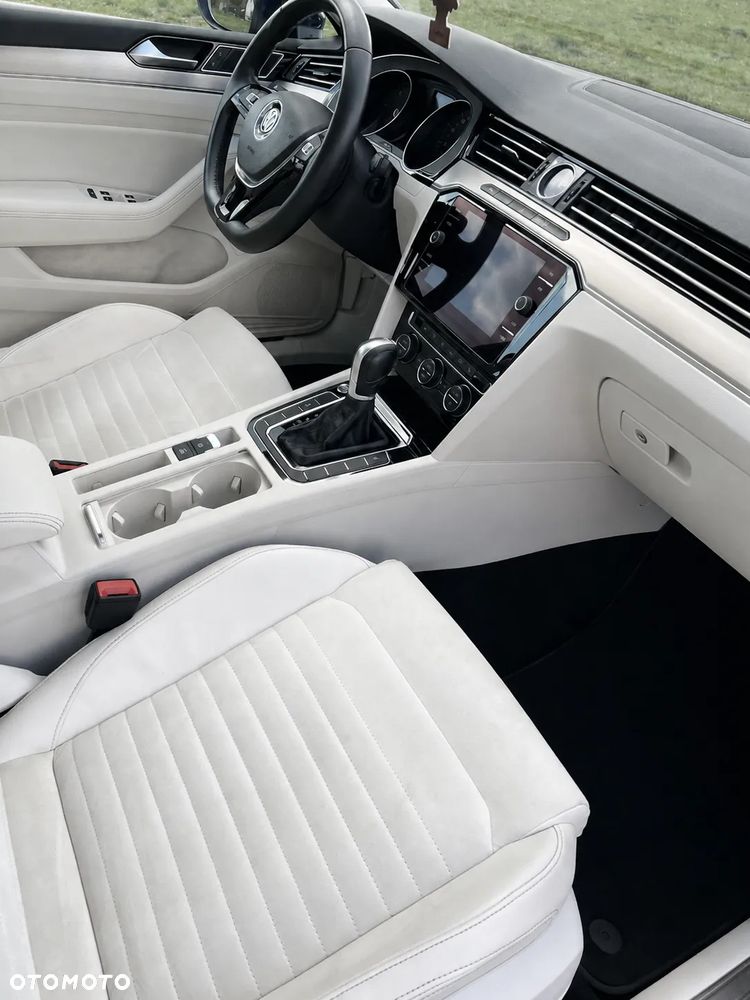Volkswagen Passat - 20
